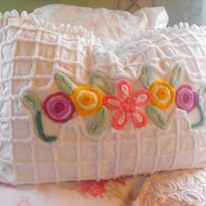 Gorgeous Floral Vintage Chenille Pillow Sham Fits Standard Bed Pillow