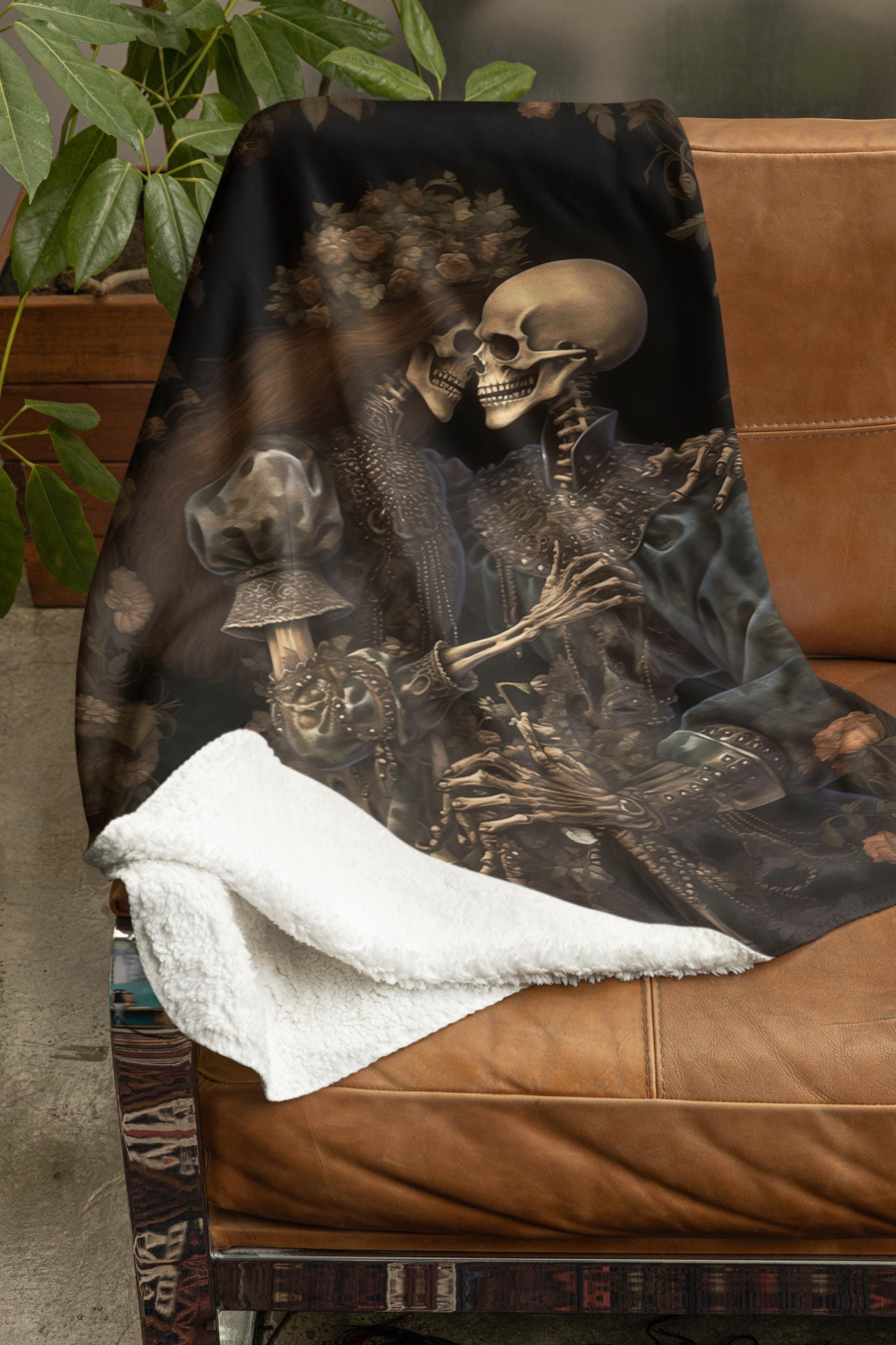 SOMABITO スカルデザイン フリースブランケット 中世のスケルトン愛好