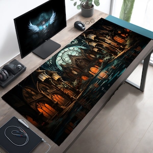 Atemberaubende Fantasy Gothic Town, Gothic Ästhetische große Schreibtischmatte für Zuhause oder Büro-Gaming-Einstellungen