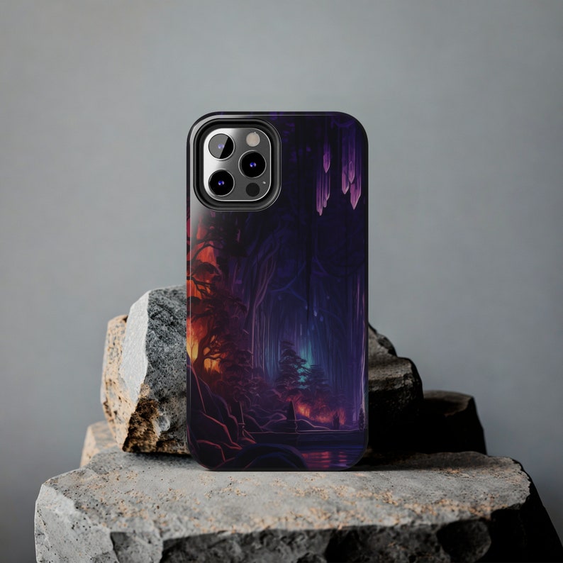 iPhone-hoesje Enchanted Cave, stoere iPhone-hoes, gotische iPhone-hoes, schattig iPhone-hoesje, paars iPhone-hoesje afbeelding 3