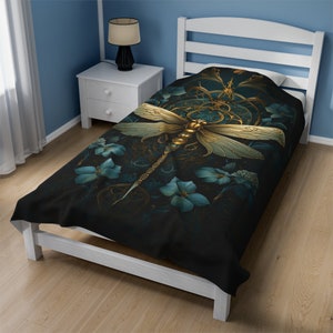 Art Nouveau Dragonfly Velveteen Blanket – Vintage Style Goth Bedroom Decor, Soft Plush Warm Throw
