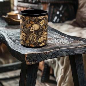 Taza de esqueleto floral: Taza de cerámica de terror gótico (325 ml o 430 ml)