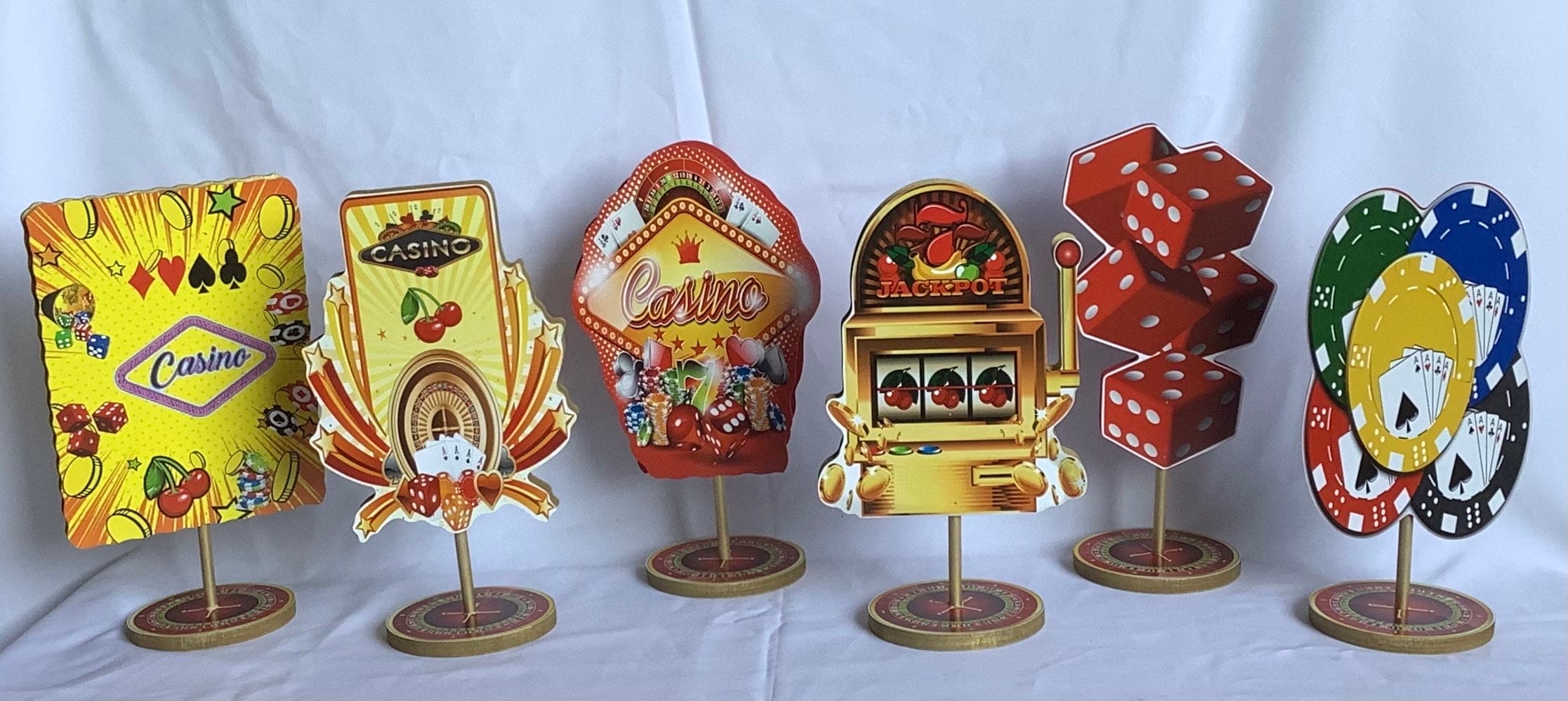 Casino party centerpieces Theme Casino party favors Cards decorations