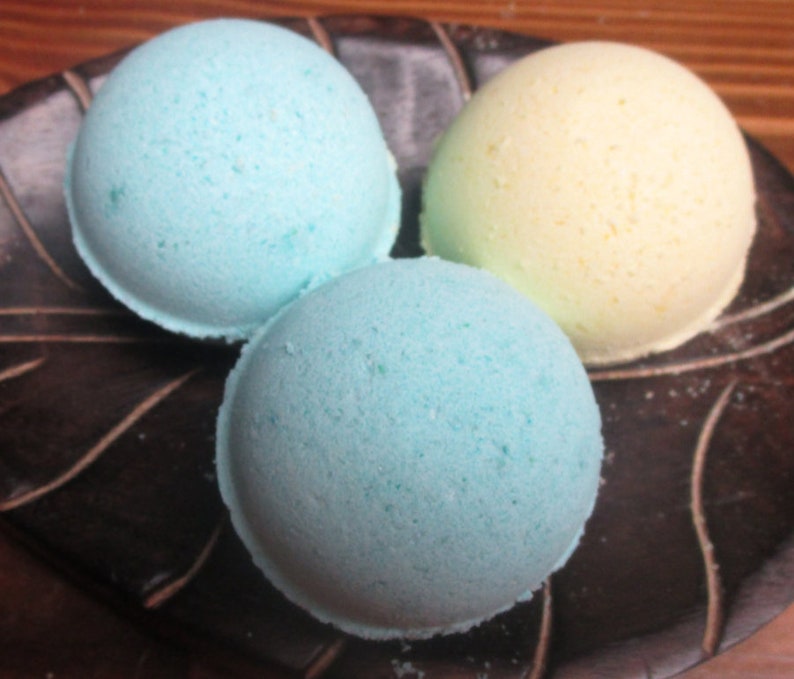 Homemade Bath Bombs Gift for her Scented Bath Bombs Variety of Colors and Scents Bath Bomb Gift image 1