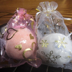 Homemade Bath Bombs Gift for her Scented Bath Bombs Variety of Colors and Scents Bath Bomb Gift image 6