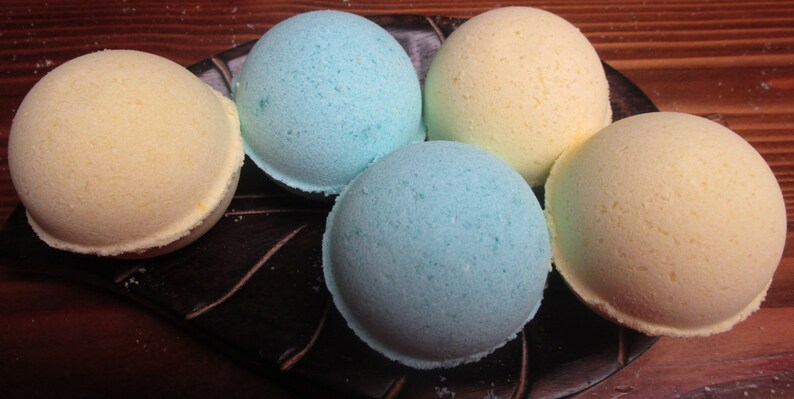 Homemade Bath Bombs Gift for her Scented Bath Bombs Variety of Colors and Scents Bath Bomb Gift image 2