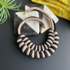 Dikke ketting, textielsieraden, handgemaakte ketting, statementketting, boho-sieradenketting, perfect cadeau voor vrouwen, milieuvriendelijke sieraden