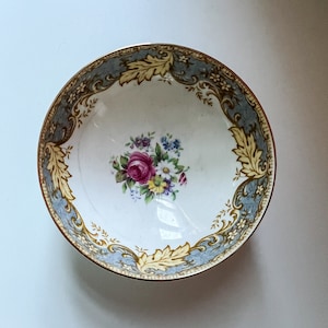 Vintage 1940/50s Paragon By Appointment to Her Majesty The Queen & Queen Mary Small Bowl