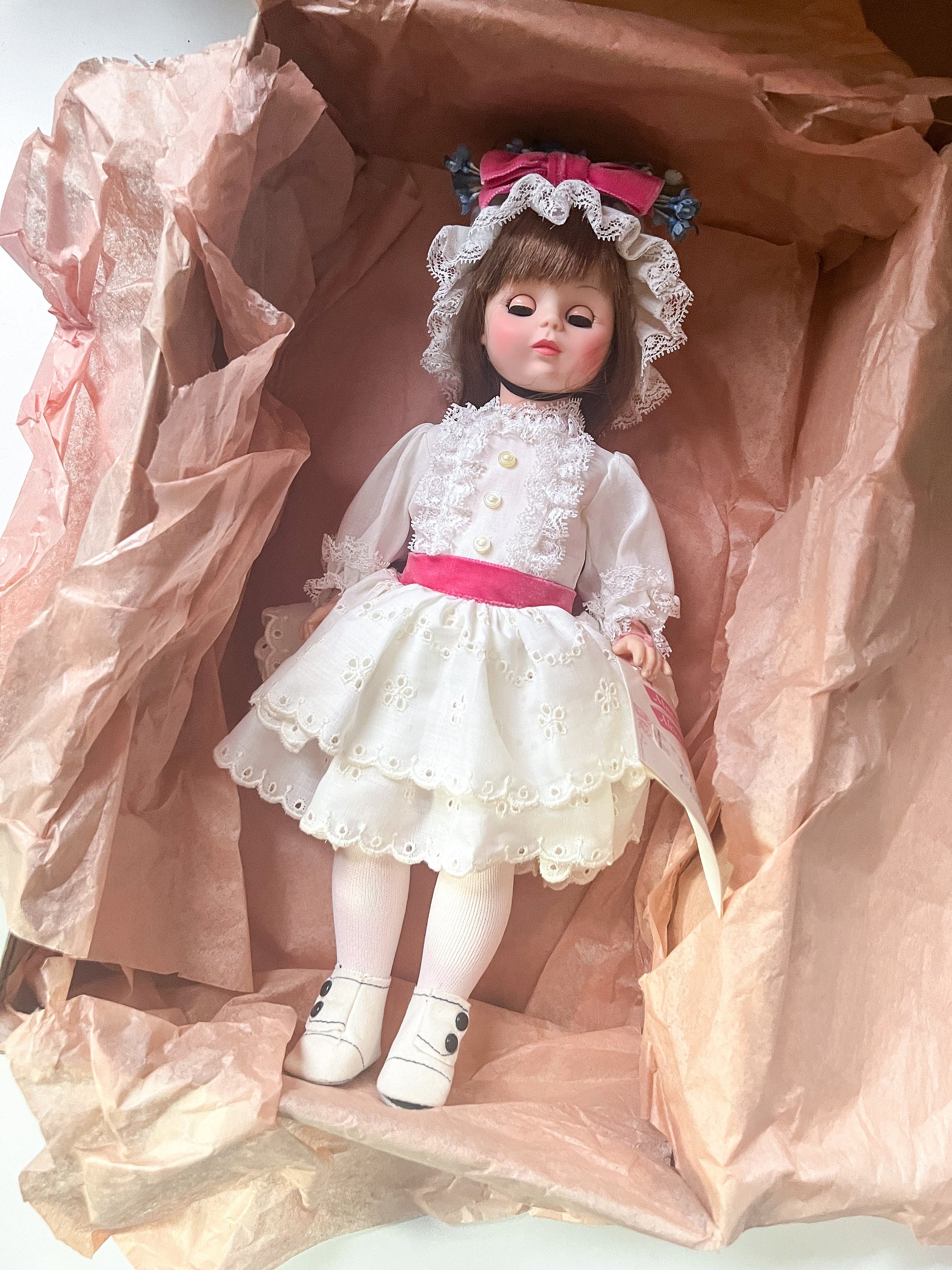 【55dice さま】antique doll ❀ 水色スカートの ミニョネット ミニョネット ビスクドール (水色)セーラー服 | Brocante de La
