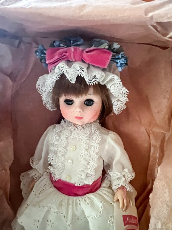 Vintage Madame Alexander Collectible Doll (1965) - Portrait