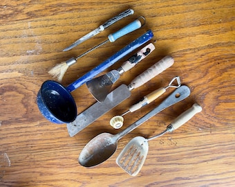 USTED ELIGE - Utensilios de cocina vintage con mangos de madera / herramientas culinarias esenciales / gadgets de cocina básicos de cabaña
