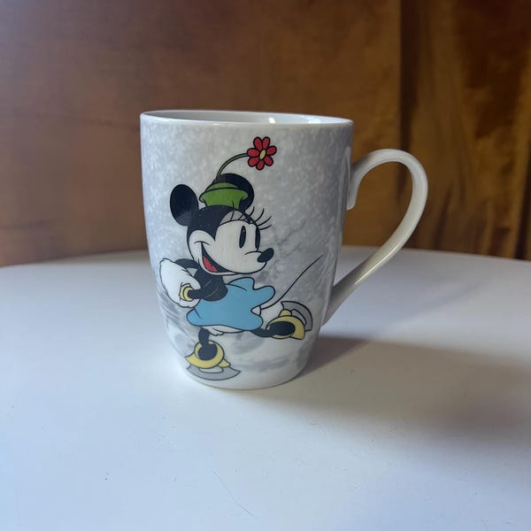 Kubek na kawę z motywem Myszki Minnie "Happy" na łyżwach, ekskluzywny dla Walt Disney World