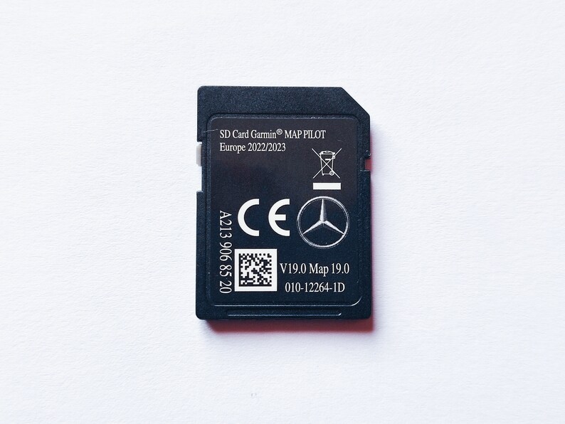 Garmin Dēzl LGV700 MT-D Navigatore Camion Da 7 Pollici - Mappe Europa, Infotraffico DAB, Guida Per Peso E Dimensioni