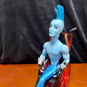 MONSTER HIGH FINNEGAN Wake Doll Wheelchair
