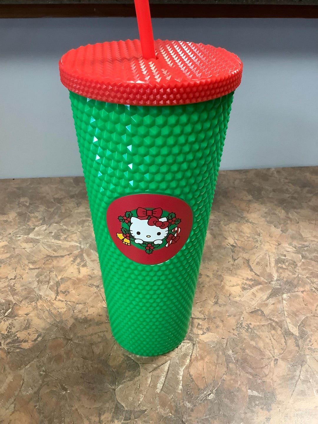 HELLO KITTY CHRISTMAS Cup Spiked Tumbler With Straw and Lid