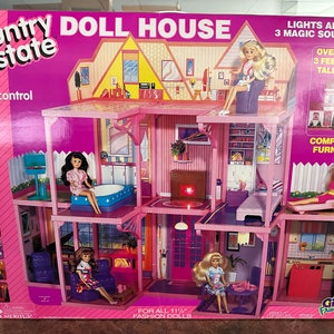 Vintage 1993 Country Estate Doll/barbie House by Meritus in 