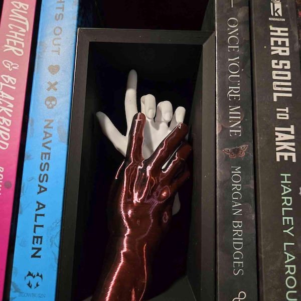 Dark Romance verbotene Berührung Shadowbox Hands | Gotische Rot-Weiße Handskulptur | 3D gedruckte Buch Nook Einlage | Liebhaber-Fantasy-Regal-Kunst