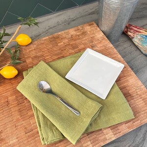 Premium French Linen Napkins 17x17", Sets, Stonewashed, Handcrafted Mitered Corners, Luxury Dining Gift, Elegant Table Decor (Lima Green) VASI studio.