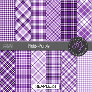 Op de afbeelding: Een verzameling van twaalf digitale geruite papieren in tinten paars, wit en zwart. De patronen omvatten verschillende geruite ontwerpen, zoals ruitjes en diagonale ruiten. De tekst "Plaid--Purple" en "SEAMLESS" worden weergegeven. De papieren zijn 30.5cm x 30.5cm bij 300 dpi.