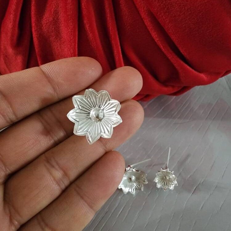 700 Silver Lotus Flowers With Stem Leaf for Pooja Kamal Flower Etsy