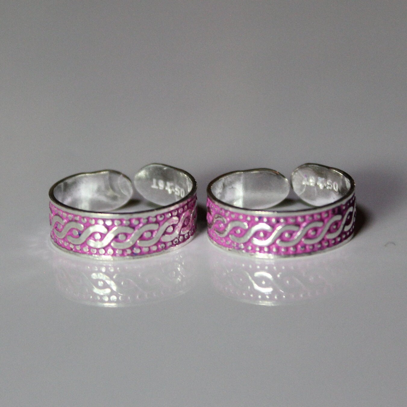 Kundan Studded Wedding Wear 3gm Silver Toe Ring, Size: Adjustable at best  price in Rajkot