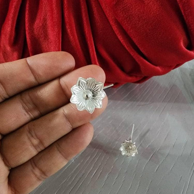 700 Silver Lotus Flowers With Stem Leaf for Pooja Kamal Flower Etsy