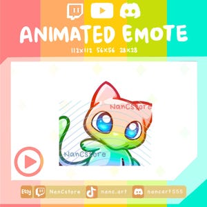 以下が含まれることがあります： 黒い持ち手と「But First, Coffee」のテキストが黒い太字で書かれた白いセラミックマグ。マグカップはぼやけた背景に置かれており、居心地の良い環境を示唆しています。