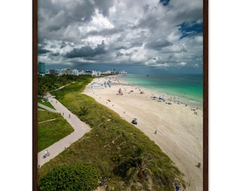 Pôster emoldurado da praia de South Pointe | Impressão aérea fosca de Miami Beach | Decoração de parede costeira da Flórida, presente de viagem