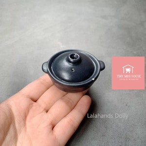 Real Miniature Cooking: Mini ceramic pot for cook Tiny food or Dollhouse Kitchen Miniature.