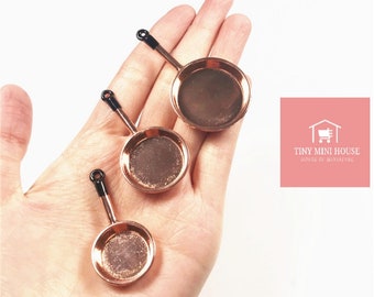 Real Miniature Kitchen1:12 Mini Cooking Pan For Dollhouse Miniature Or Dollhouse Decoration.