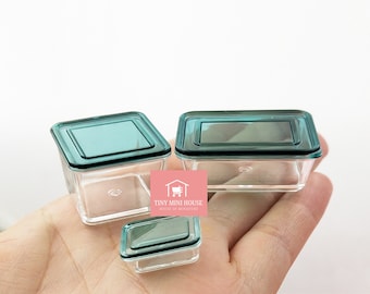 Boîte de rangement miniature pour aliments, 9 pièces pour une petite cuisine ou une décoration de cuisine de maison de poupée.
