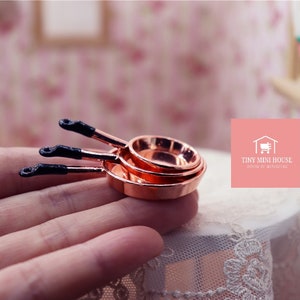 Miniature pan : real metal pan for you miniature cooking or Dollhouse Kitchen Decoration.