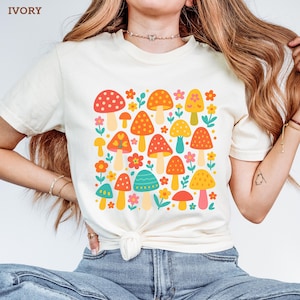 Skurriles Pilz-Shirt Komfortfarben, Cottagecore-Blumenpilz-T-Shirt, Groovy Retro Boho-Grafik-T-Shirt, Naturkern-ästhetisches Geschenk für Sie