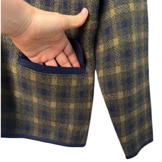 Vintage Plaid Wool Cropped Jacket: Oversized Coll… - image 4