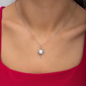 Collar con estrella polar de ópalo y plata de ley chapada en oro - Joyería celestial