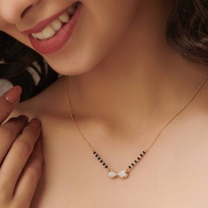 Gold simple mangalsutra top