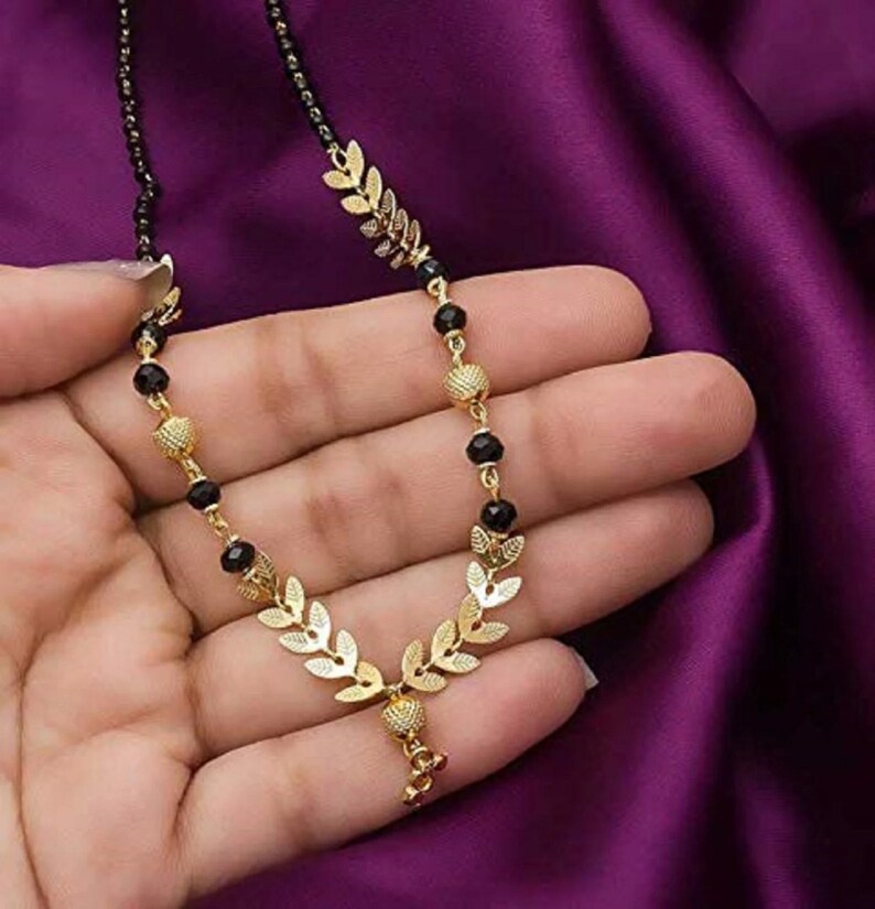 Black Beads Mangalsutra
Gold Plated Mangalsutra/Pendant Mangalsutra/Gold Silver Mangalsutra/Indian Jewelry/Black Beads Chain/Mangalsutra for Women/Dokya mangalsutra