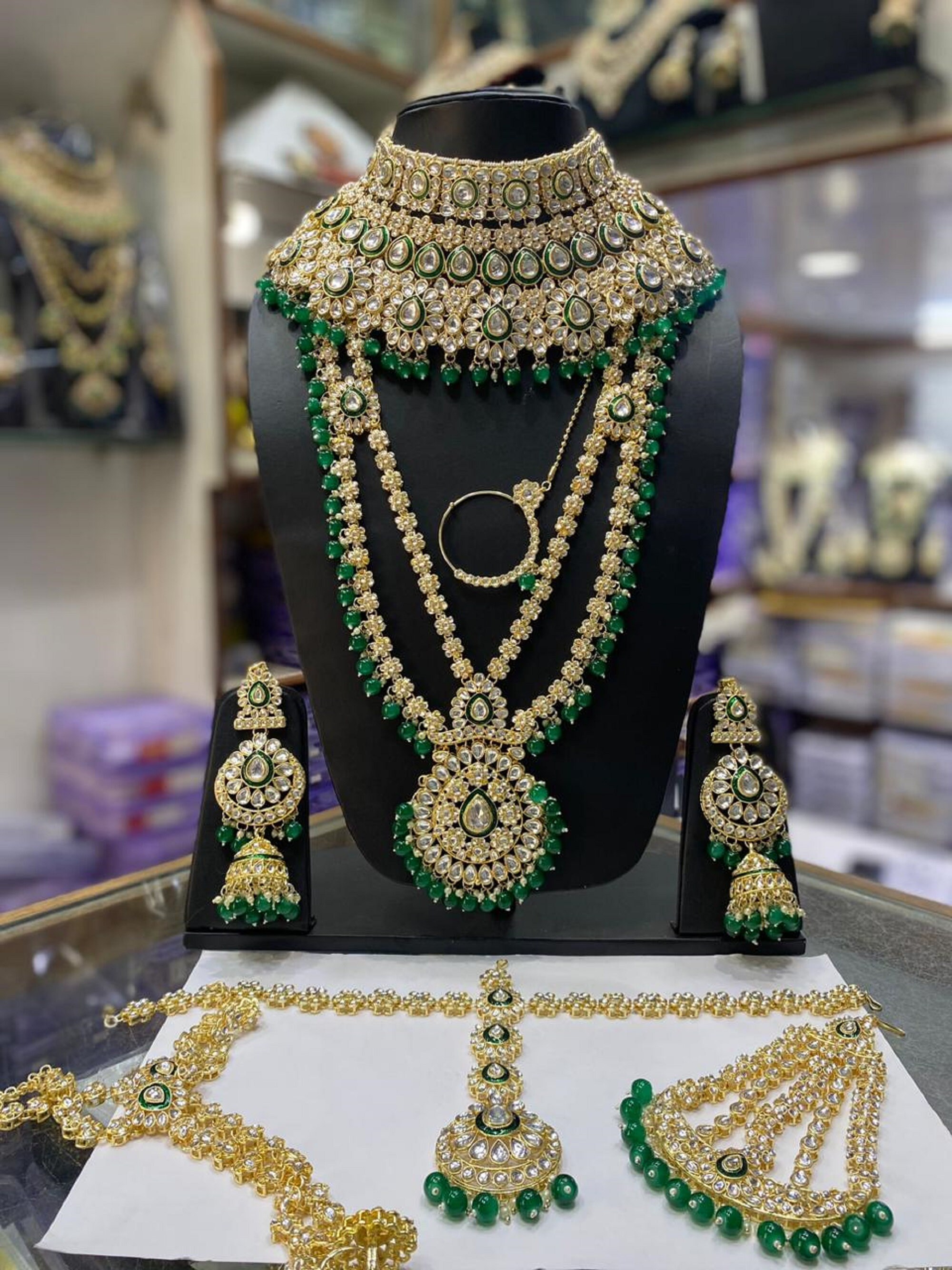 Indian Bridal Jewelry Set/full Bridal Set/emerald Green Kundan Necklace