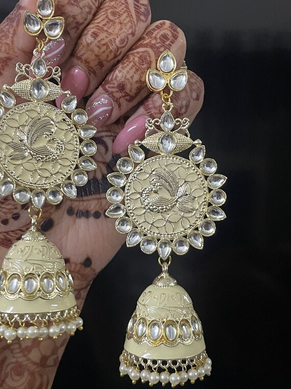 Buy Traditional Jadau Punjabi Earrings and Maang Tikka Wedding Jewelry  Multicolour Indian Earrings, Indian Jewelry, Jhumki Earrings, Chumki Online  in India - Etsy