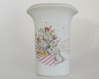 Vase with cat porcelain EUC