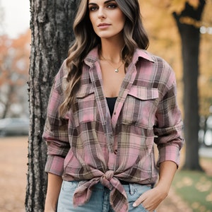 Daisy Plaid Tartan Shirt: Cozy Scottish Tartan Button-Up