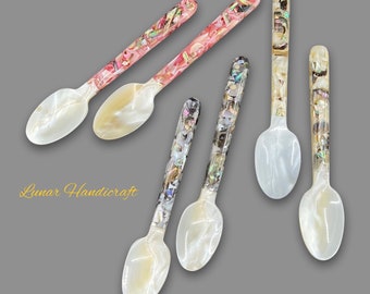 Set of 2 Mother of Pearl Seashell Spoon, Advanced Shaped Spoon, Organic Gift, Vegan Spoon, Eco-Friendly Dinnerware with 3 colors