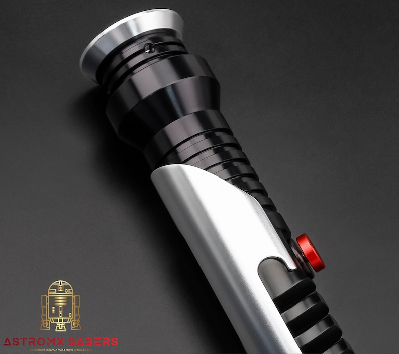 Master Q, Qui-Gon Jinn Neopixel Lightsaber image 6