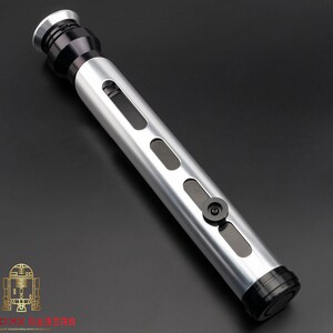 Master Q, Qui-Gon Jinn Neopixel Lightsaber image 2