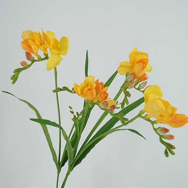 Freesia Stem with Buds, Fake Freesia Orchid, Artificial Flower Craft, Home Floral Decor, Wedding Party Arrangement Centerpiece, for Bouquet