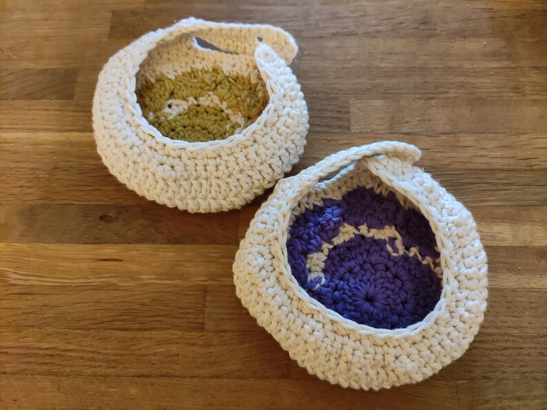 cat dog paws headphone cover airpods max sony xm4/xm5 gift for her earphone cover gift for pet lover crochet pattern gift for him.jpg