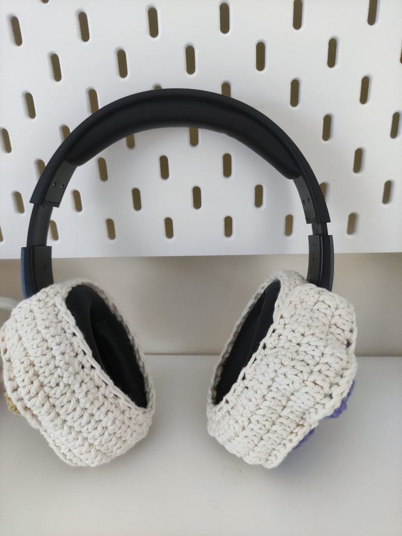 cat dog paws headphone cover airpods max sony xm4/xm5 gift for her earphone cover gift for pet lover crochet pattern gift for him.jpg
