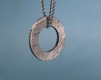 鑑定済み隕石、鑑定書付き隕石ネックレス。カンポ・デル・シエロ産の