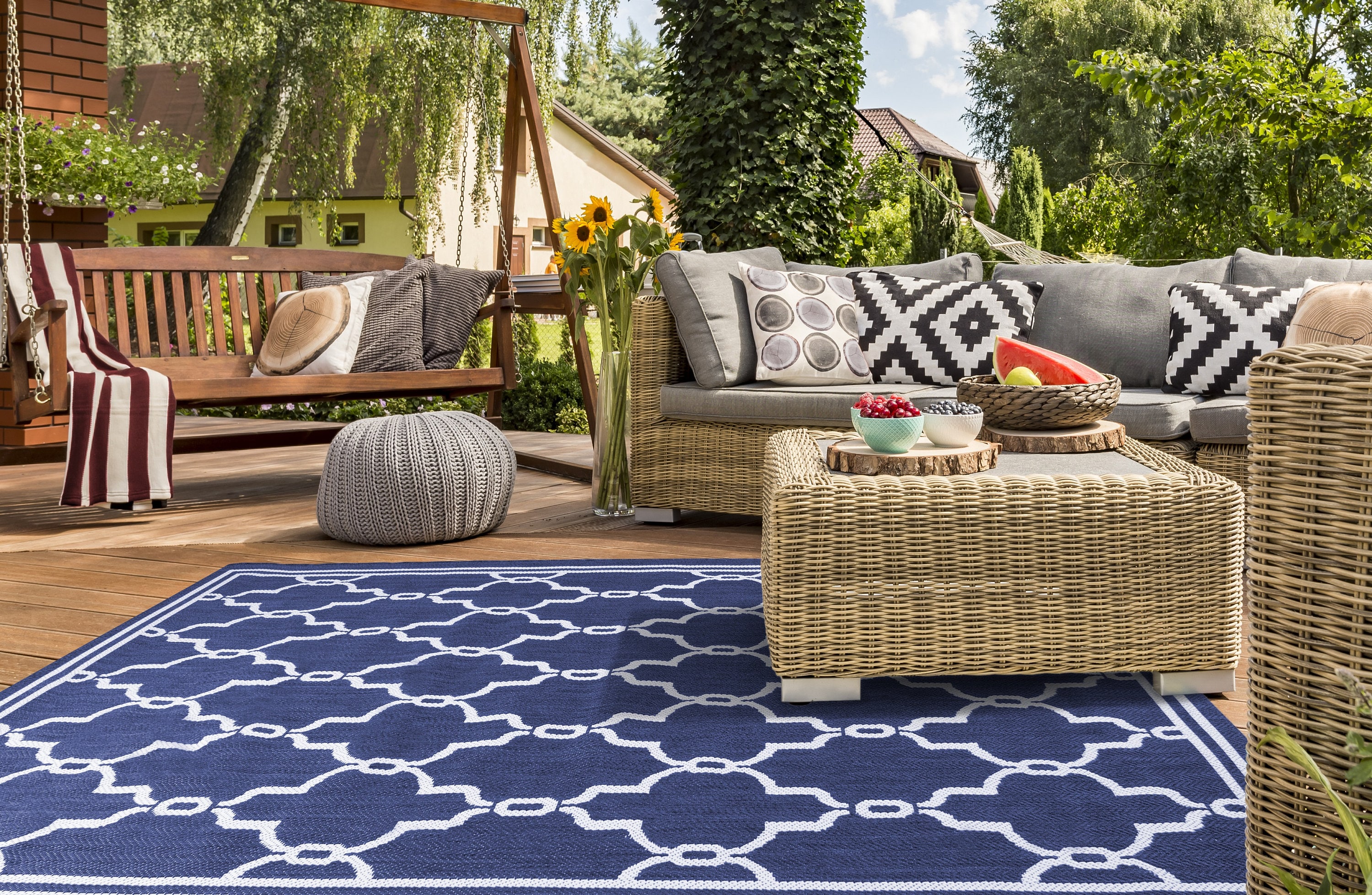 Outdoor rug spotlight outlet