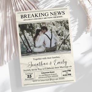 Modelo de cartão de convite para festa de casamento com tema de jornal | Cartão de convite para festa de casamento | Cartão de convite para festa de casamento | Editável para impressão